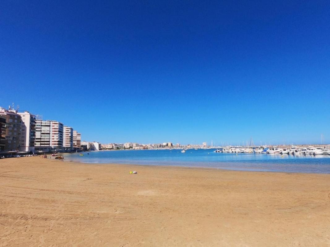 Apartamento En Torrevieja A 50M Playa Zewnętrze zdjęcie